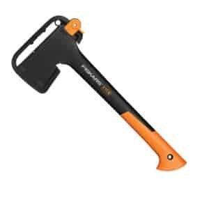 Fiskars X10 chopping-axe-s-x10