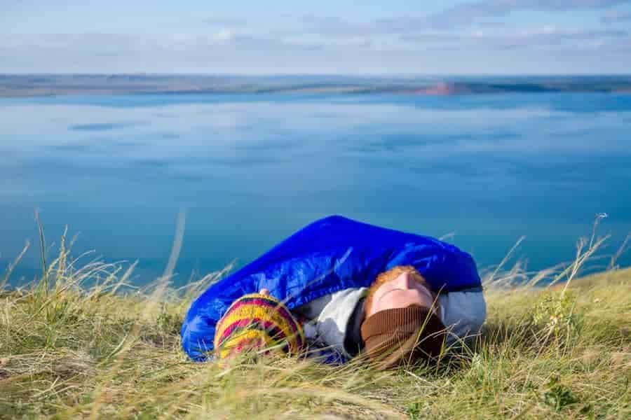 Couple zip sleeping bags together