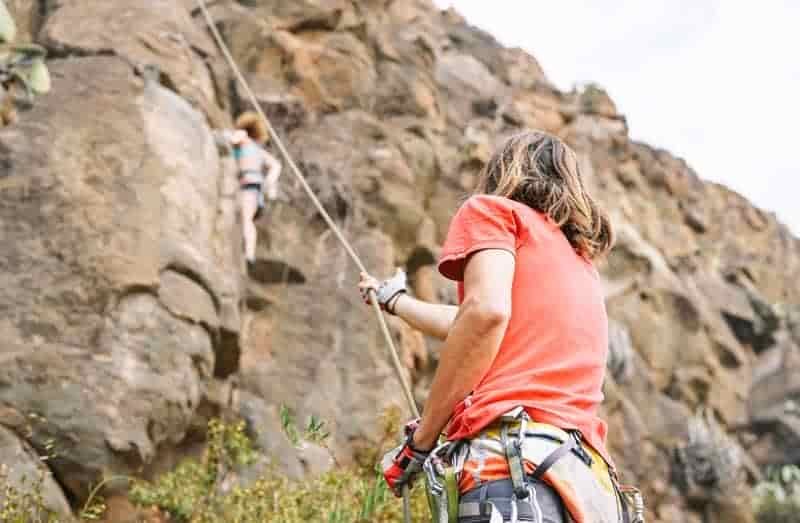 Benefits of Wearing Rock Climbing Gloves