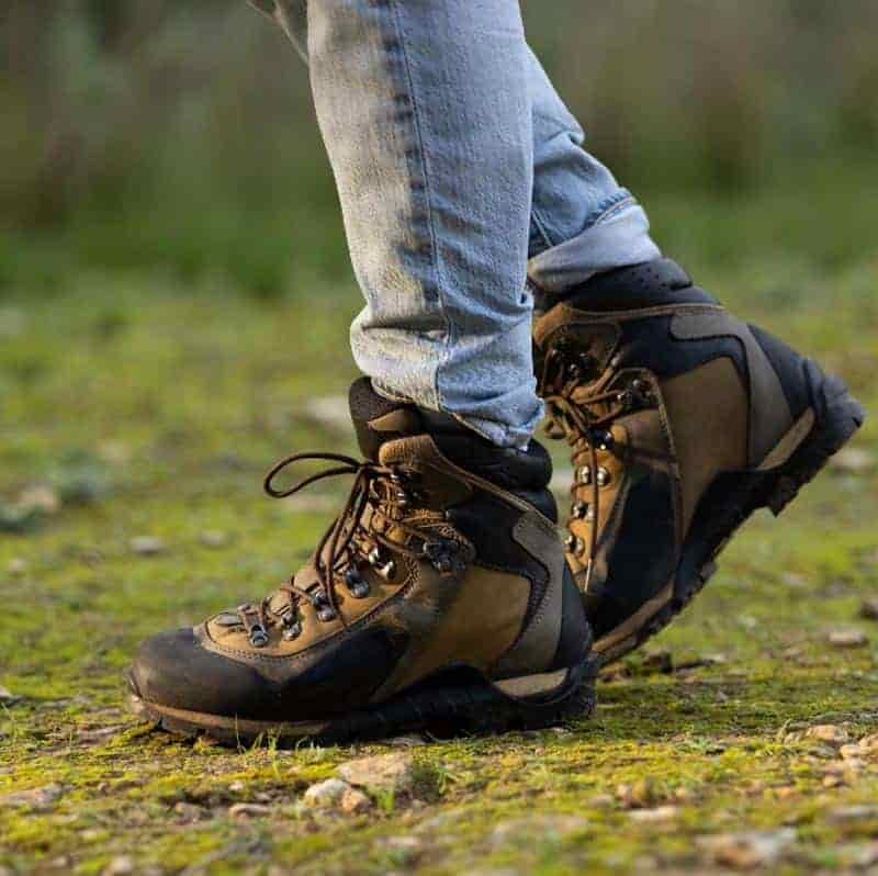 Should hiking boots be tight or loose