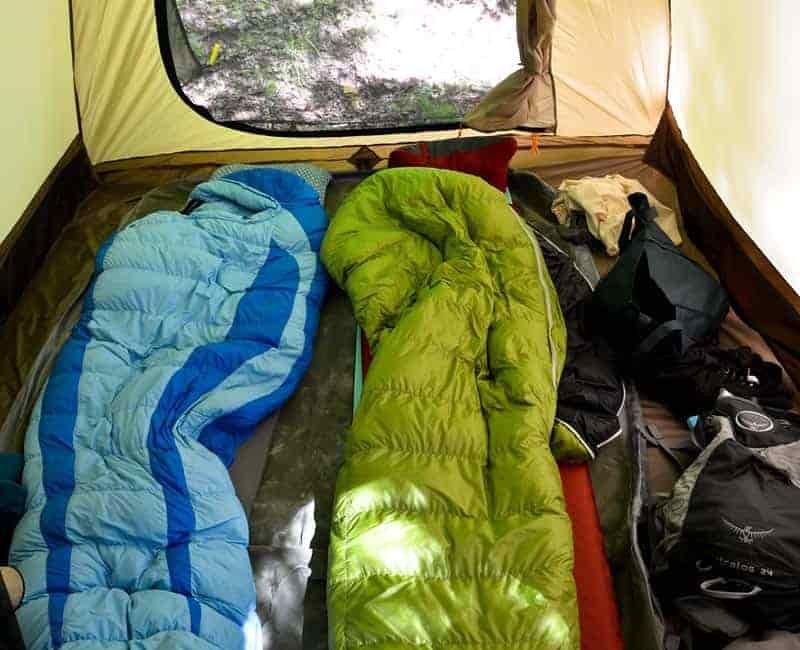 synthetic vs down sleeping bag